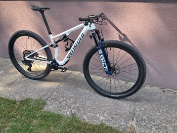 Used Specialized Epic 8 Comp 2024 2024 Mountainbike, White, 29 — image 4 of 8