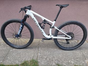 Used Specialized Epic 8 Comp 2024 2024 Mountainbike, White, 29 — image 2 of 8