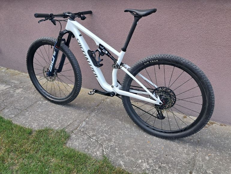 Used Specialized Epic 8 Comp 2024 2024 Mountainbike, White, 29 — image 7 of 8