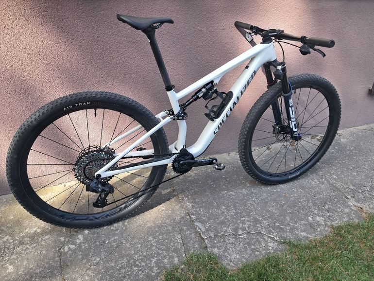 Used Specialized Epic 8 Comp 2024 2024 Mountainbike, White, 29 — image 5 of 8