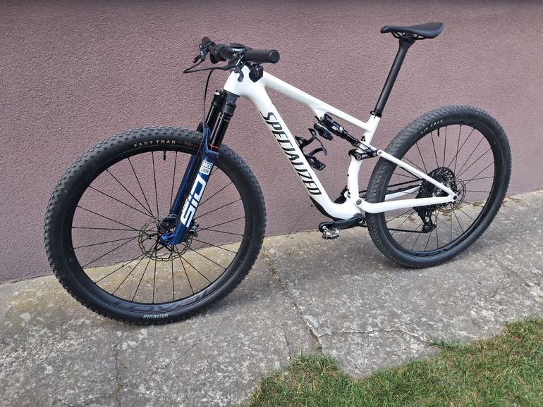 Used Specialized Epic 8 Comp 2024 2024 Mountainbike, White, 29 — image 6 of 8