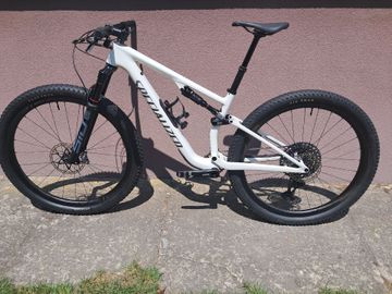 Used Specialized Epic 8 Comp 2024 2024 Mountainbike, White, 29 — image 2 of 7