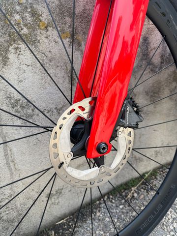 Trek Madone SL 6 2021 2021 Road & Gravel usato, Rosso — immagine 6 di 7