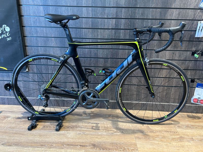 Tweedehands Fuji Transonic 2.1 2016 2016 Road & Gravel — afbeelding 1 van 3
