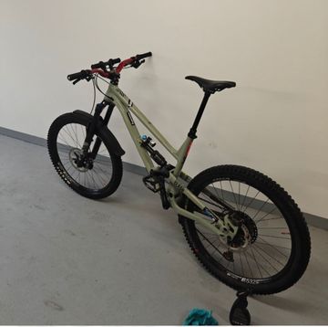 Używany Commencal CLASH ESSENTIAL 2021 2021 MTB