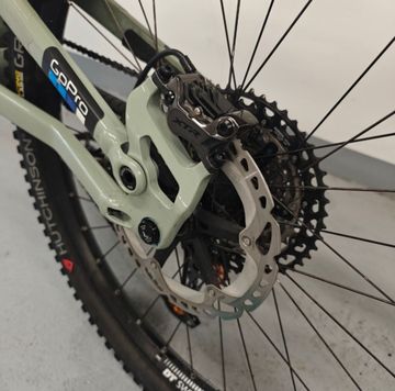 Used Commencal CLASH ESSENTIAL 2021 2021 Mountainbike, Green, 27.5 — image 5 of 9