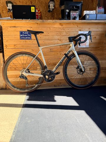 Käytetty Megamo RAISE 15 CW 2026 2026 Road & Gravel