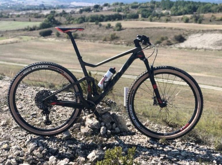 Used Scott Spark RC 900 Pro 2019 2019 Mountainbike, Light Gray, 29 — image 2 of 3