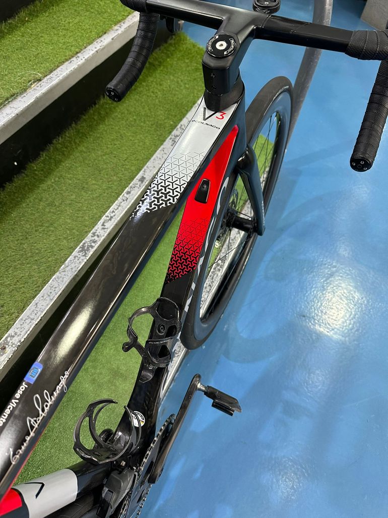 Used Colnago V3 Sram Force AXS 2023 Road & Gravel, Black — image 6 of 7