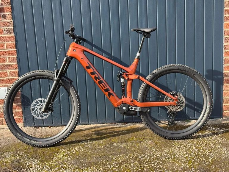 Used Trek Rail 9.8 GX AXS Gen 4 2023 2023 Mountainbike, Red, 29 — image 2 of 3