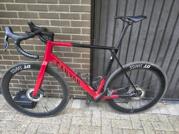 Brugt Canyon Ultimate CF SL 8 Aero 2024 2024 Road & Gravel — billede 2 af 4