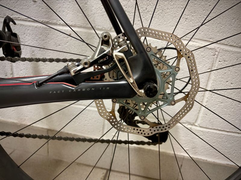 Used Specialized Roubaix SRAM Red 2016 Road & Gravel, Black — image 3 of 17
