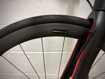 Used Specialized Roubaix SRAM Red 2016 Road & Gravel, Black — image 7 of 17