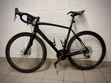 Used Specialized Roubaix SRAM Red 2016 Road & Gravel, Black — image 2 of 17