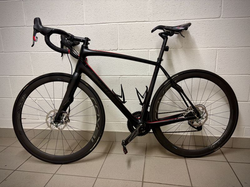Used Specialized Roubaix SRAM Red 2016 Road & Gravel, Black — image 2 of 17