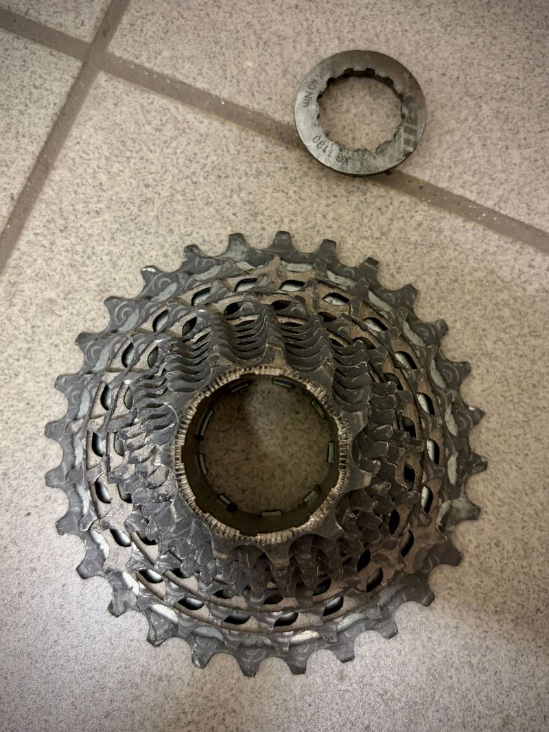 Used Specialized Roubaix SRAM Red 2016 Road & Gravel, Black — image 14 of 17