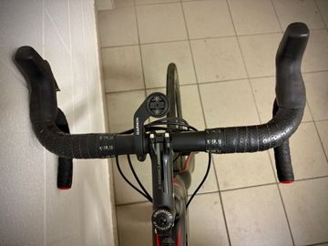 Used Specialized Roubaix SRAM Red 2016 Road & Gravel, Black — image 10 of 17