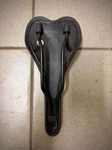 Used Specialized Roubaix SRAM Red 2016 Road & Gravel, Black — image 17 of 17