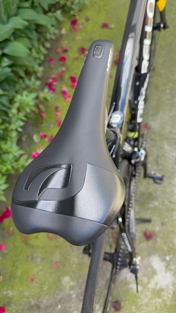 Used Pinarello Dogma Shimano Ultegra 2014 Road & Gravel, Black — image 7 of 9