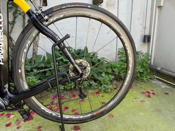 Used Pinarello Dogma Shimano Ultegra 2014 Road & Gravel, Black — image 8 of 9