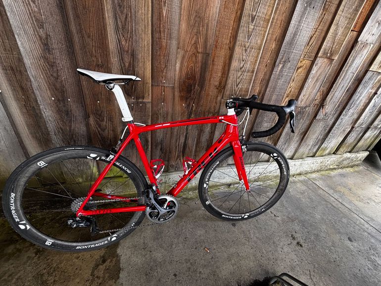 Used Trek Émonda SLR 9 2017 2017 Road & Gravel — image 1 of 5