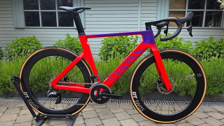 Used Canyon Aeroad CF SLX 7 eTap 2024 2024 Road & Gravel, Red — image 1 of 17