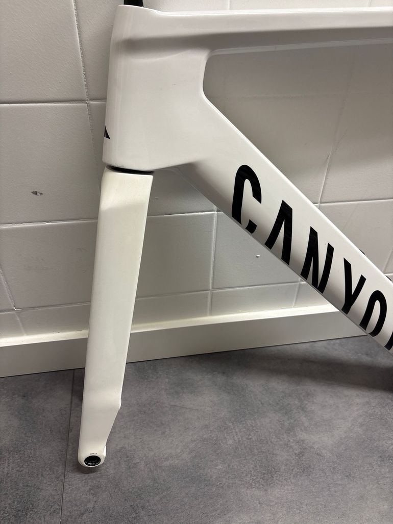 Used Canyon Aeroad CFR Disc Frame and Brake Kit 2026 Frameset 2026 Road & Gravel, White — image 10 of 14