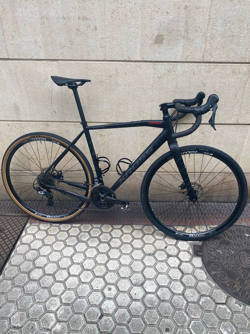 Used Kross ESKER 6.0 2026 2026 Road & Gravel, Black — image 1 of 6