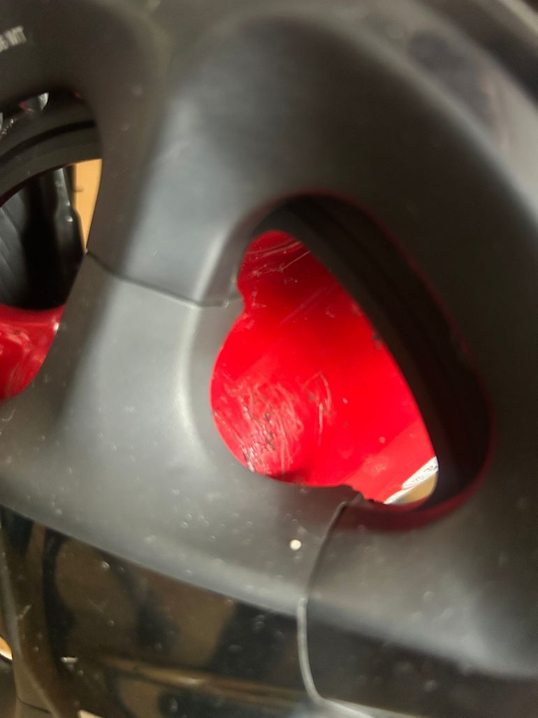 Used Focus Focus Izalco Race Ultegra 2019 2019 Road & Gravel, Red — image 4 of 7