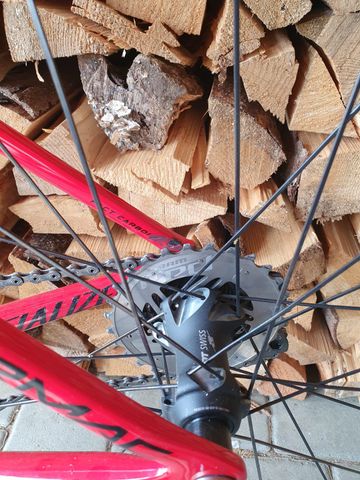 Used Specialized Tarmac SRAM Red eTap 2020 Road & Gravel, Red — image 6 of 7