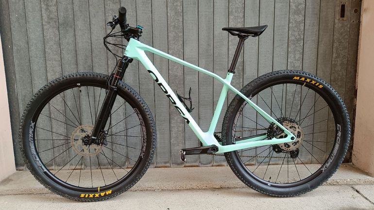 Used Orbea MTB | Orbea Alma M30 Carbonio Taglia M 2023 Mountainbike, Green — image 2 of 11