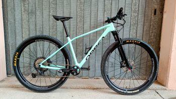 Used Orbea MTB | Orbea Alma M30 Carbonio Taglia M 2023 Mountainbike, Green — image 1 of 11