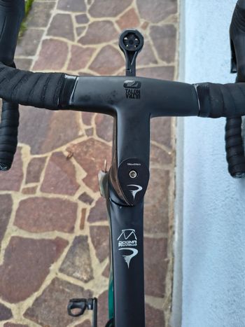 Used Pinarello DOGMA F RED ETAP AXS Disc 2024 2024 Road & Gravel, Black — image 10 of 11