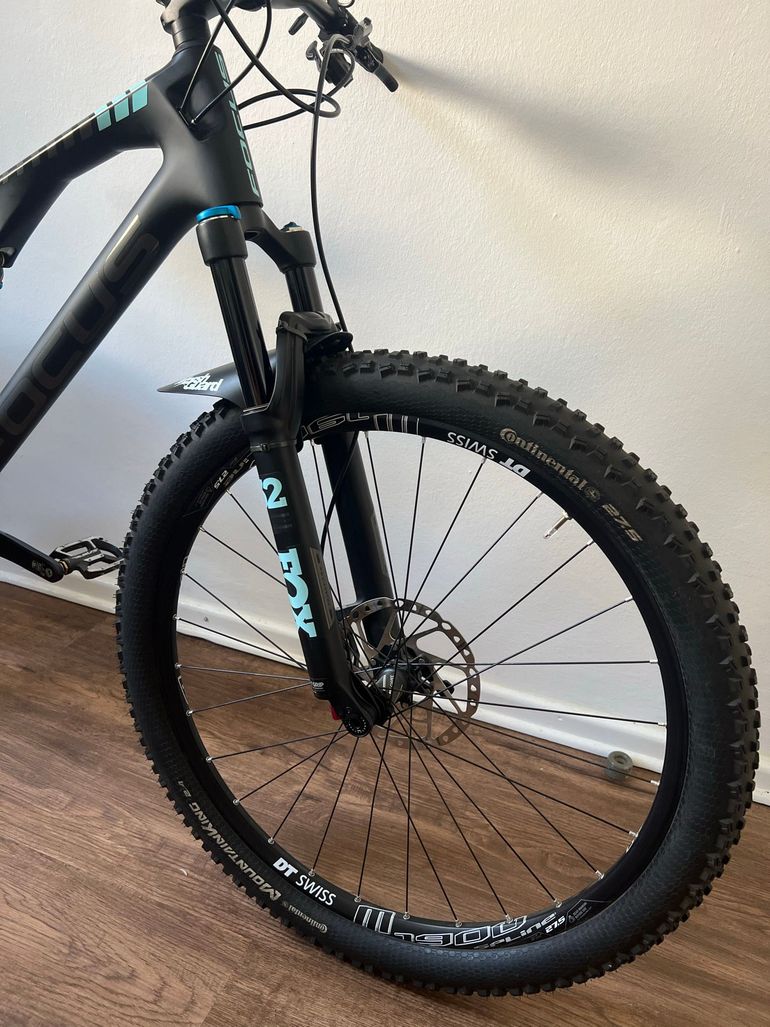 Used Focus Focus Custom Shimano Deore XT 2017 Mountainbike, Black — image 2 of 8