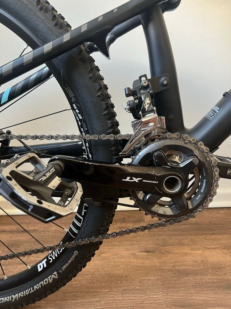 Used Focus Focus Custom Shimano Deore XT 2017 Mountainbike, Black — image 6 of 8