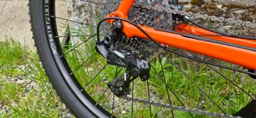 Used Trek Roscoe 8 2023 2023 Mountainbike, Orange, 27.5 (650B) — image 3 of 6