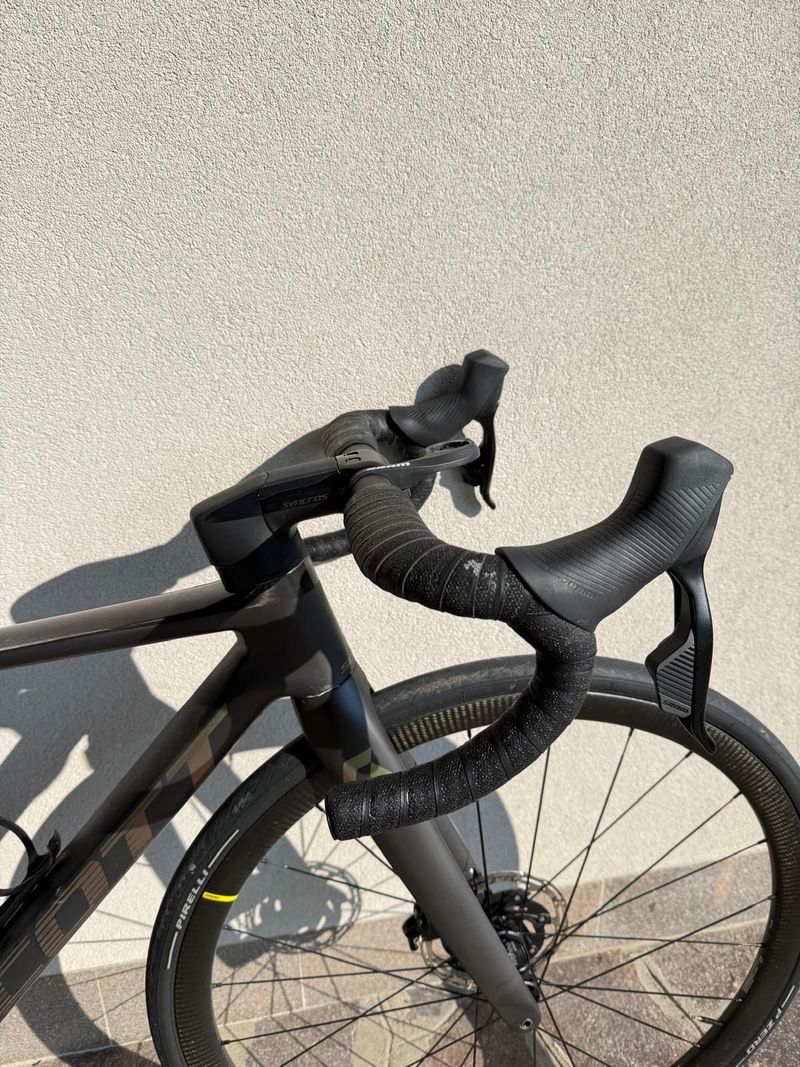 Używany Scott Addict RC 30 2022 2022 Road & Gravel — zdjęcie 6 z 6