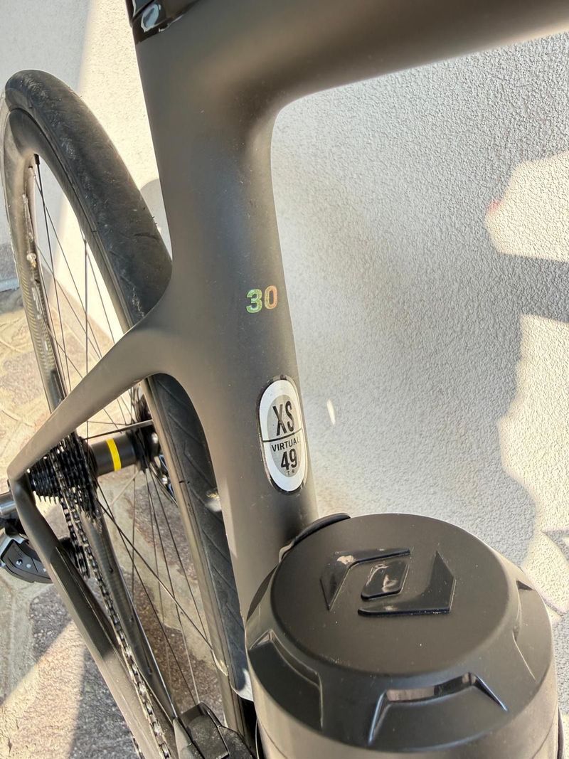 Używany Scott Addict RC 30 2022 2022 Road & Gravel — zdjęcie 4 z 6