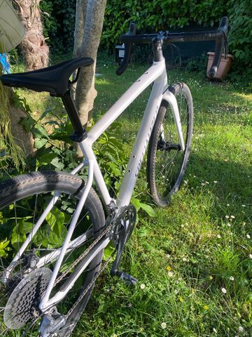 Used Specialized Diverge E5 2025 2025 Road & Gravel, White — image 10 of 11