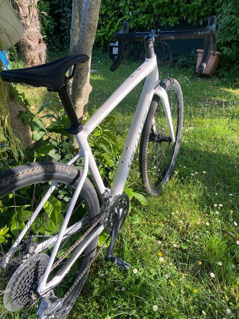 Used Specialized Diverge E5 2025 2025 Road & Gravel, White — image 10 of 11