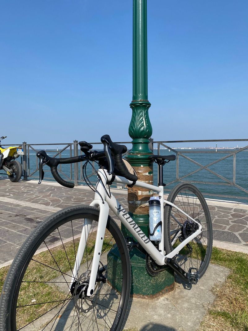 Specialized Diverge E5 2025 2025 Road & Gravel usato