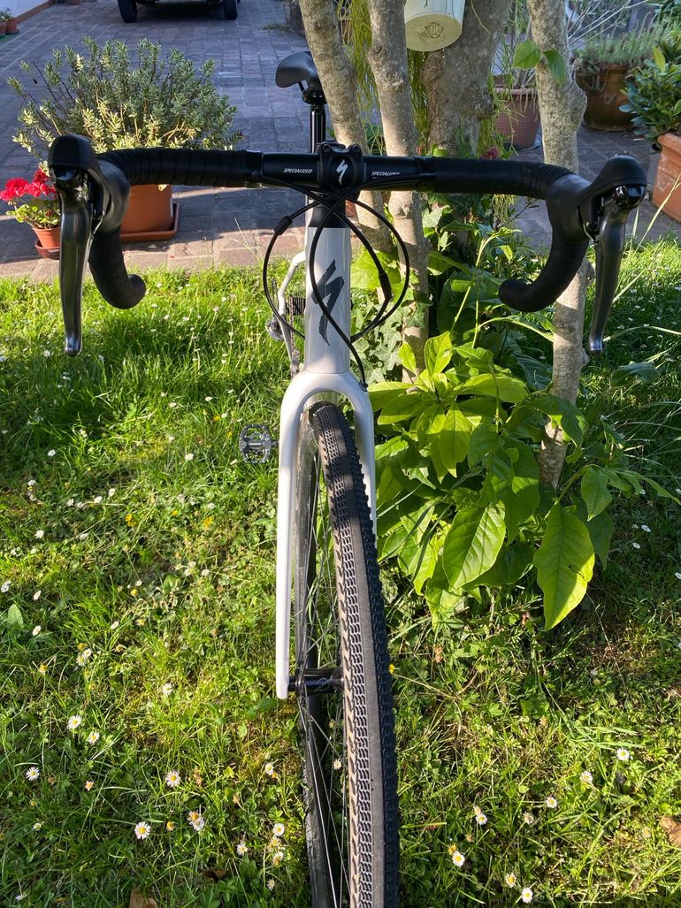 Used Specialized Diverge E5 2025 2025 Road & Gravel, White — image 8 of 11