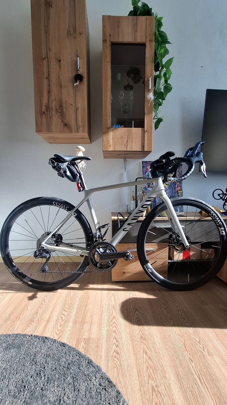 Used Canyon Endurace CF SL 8 Aero 2022 2022 Road & Gravel, White — image 1 of 12