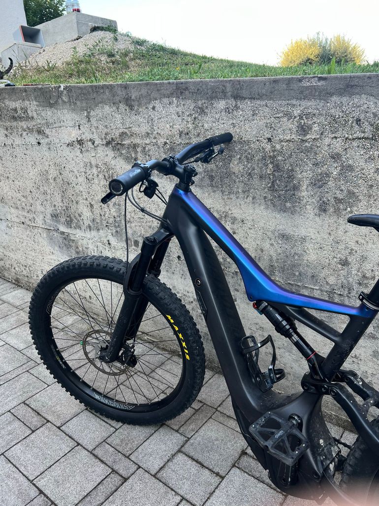 Used Specialized Men's Turbo Levo FSR Comp Carbon 6Fattie/29 2018 2018 Mountainbike, Blue, 29 — image 1 of 6