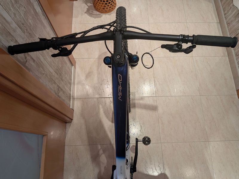 Berria MAKO 6 2023 2023 Mountainbike de segunda mano, Blanco — imagen 9 de 11