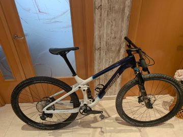 Berria MAKO 6 2023 2023 Mountainbike de segunda mano, Blanco — imagen 1 de 11