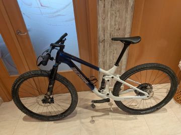 Berria MAKO 6 2023 2023 Mountainbike de segunda mano, Blanco — imagen 2 de 11