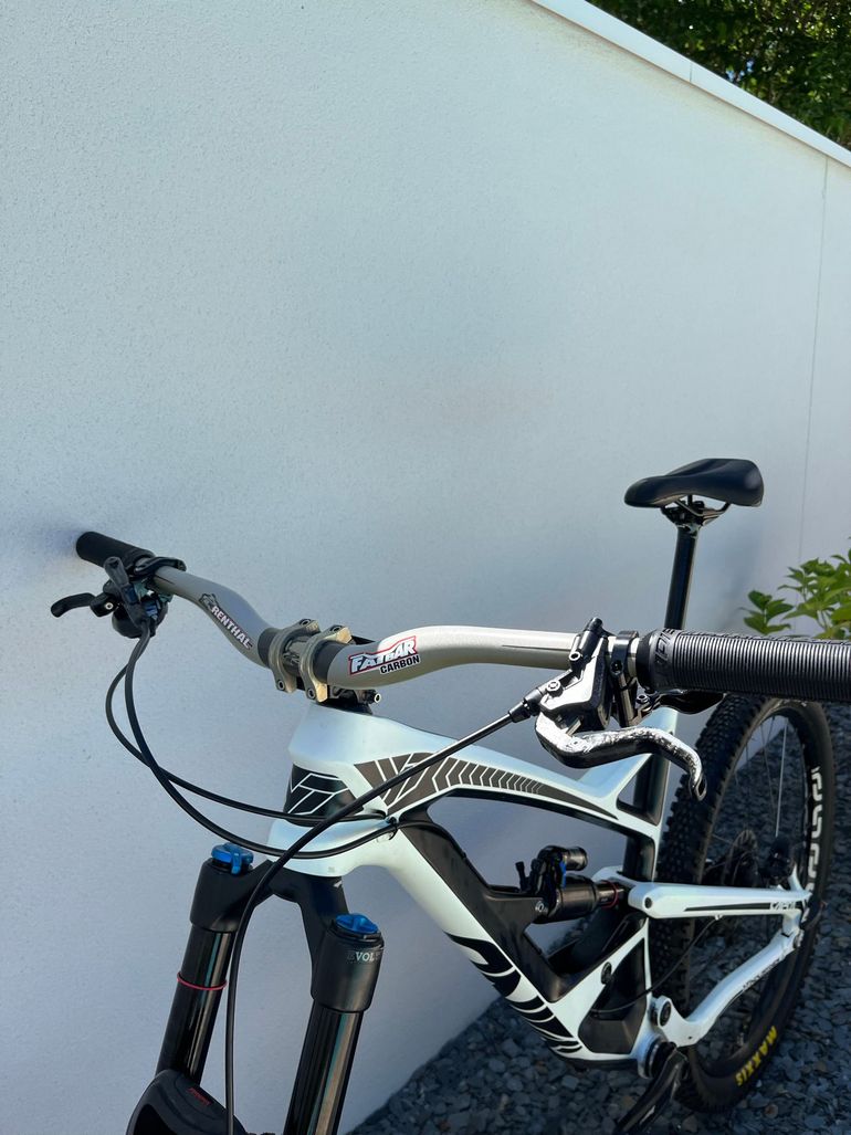 Used YT YT Custom SRAM GX 2016 Mountainbike, White — image 3 of 4