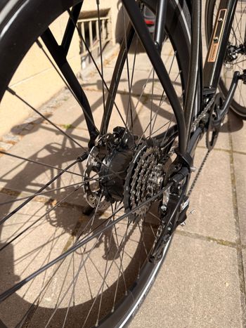 Used Orbea VIBE H30 EQ 2024 2024 Urban, Black — image 9 of 17