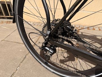 Brugt Orbea VIBE H30 EQ 2024 2024 Urban — billede 10 af 17